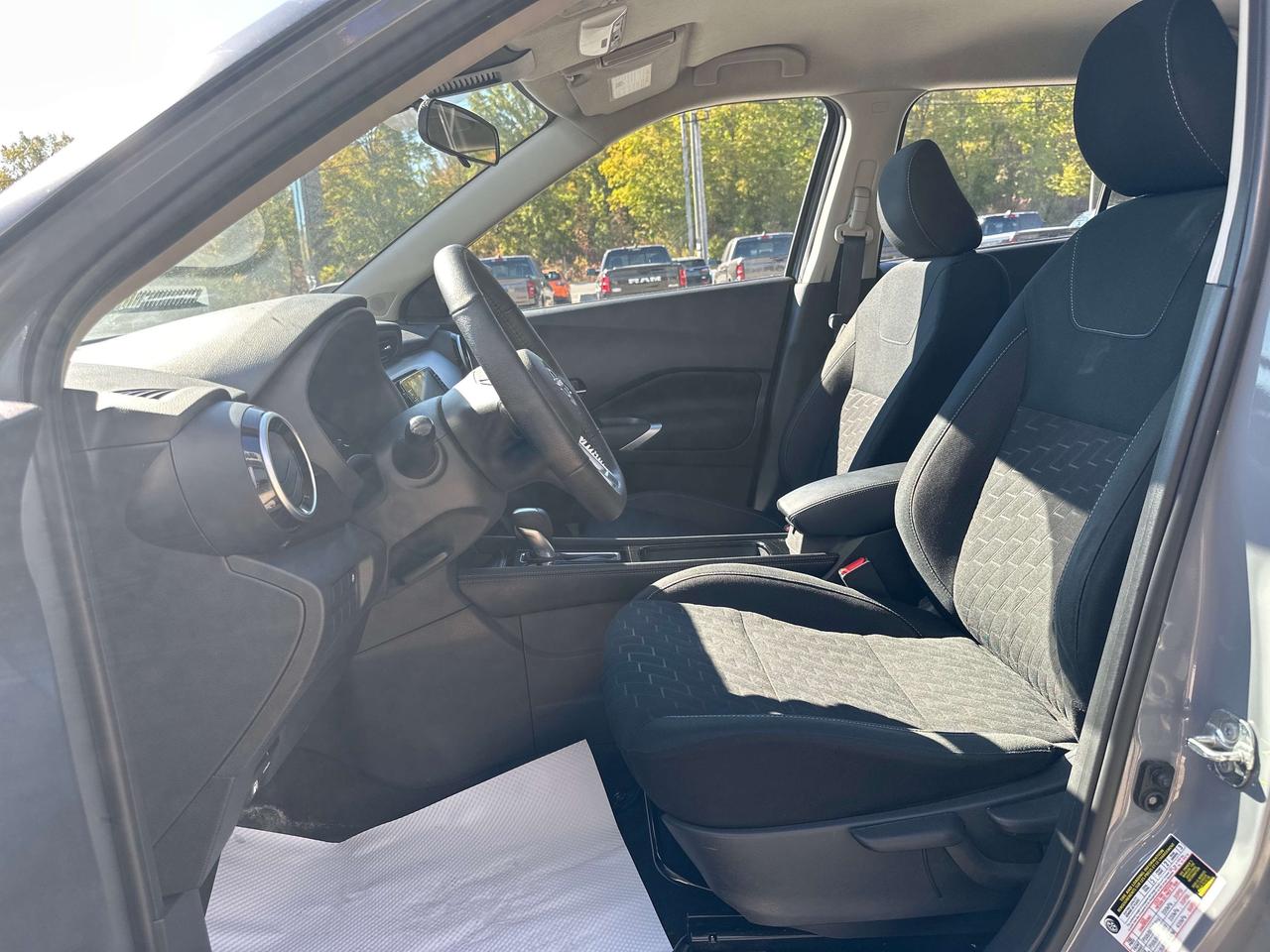 2024 Nissan Kicks SV Photo