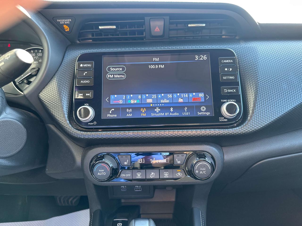 2024 Nissan Kicks SV Photo