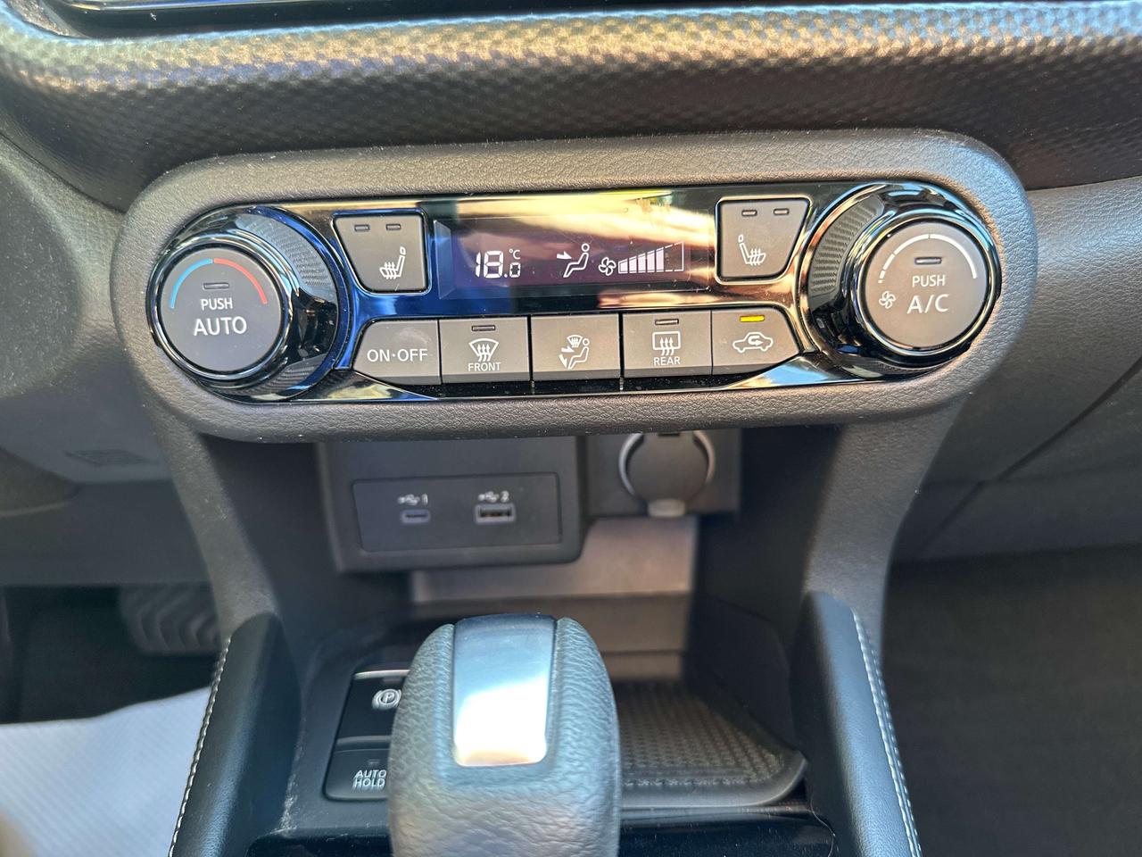 2024 Nissan Kicks SV Photo