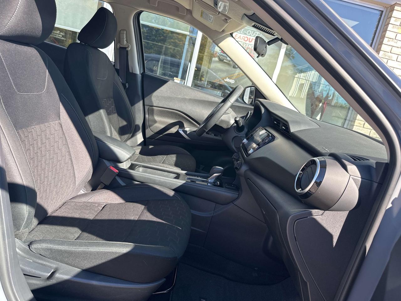 2024 Nissan Kicks SV Photo
