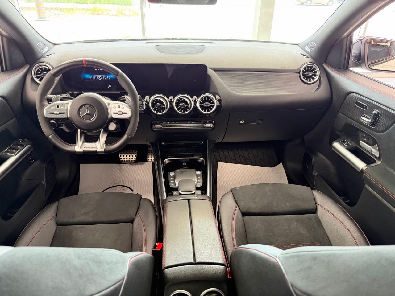 2023 Mercedes-Benz GLA AMG GLA 35 4MATIC SUV Photo