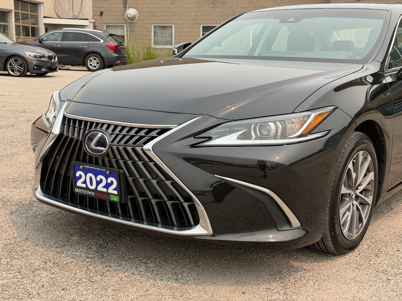 2022 Lexus ES ES 300h Auto Photo