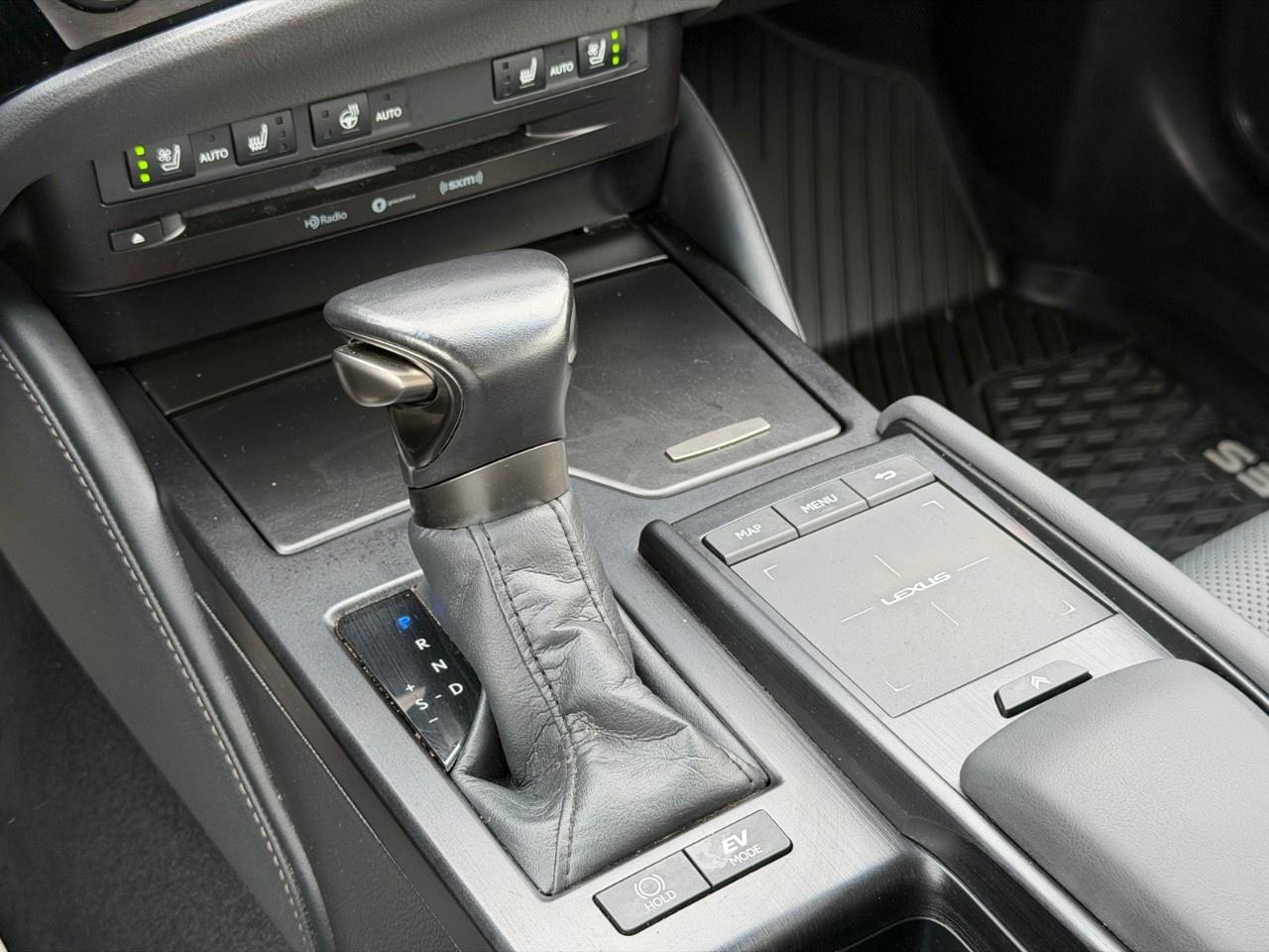 2022 Lexus ES ES 300h Auto Photo