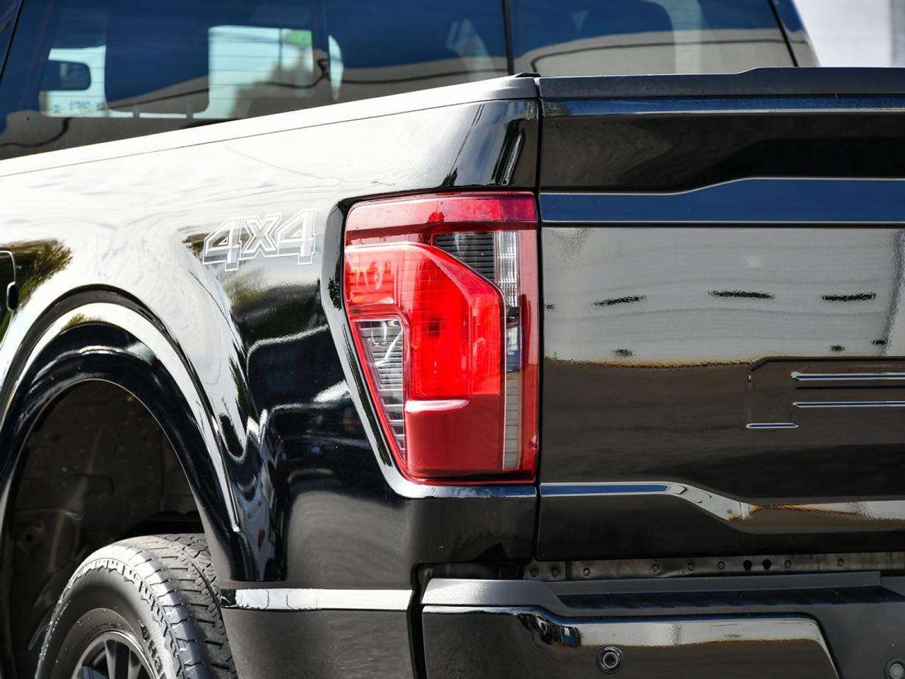 2024 Ford F-150 XLT 302A   ONE OWNER   CLEAN CARFAX   157" Photo