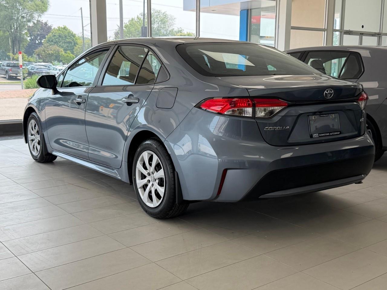 2021 Toyota Corolla LE CVT Photo