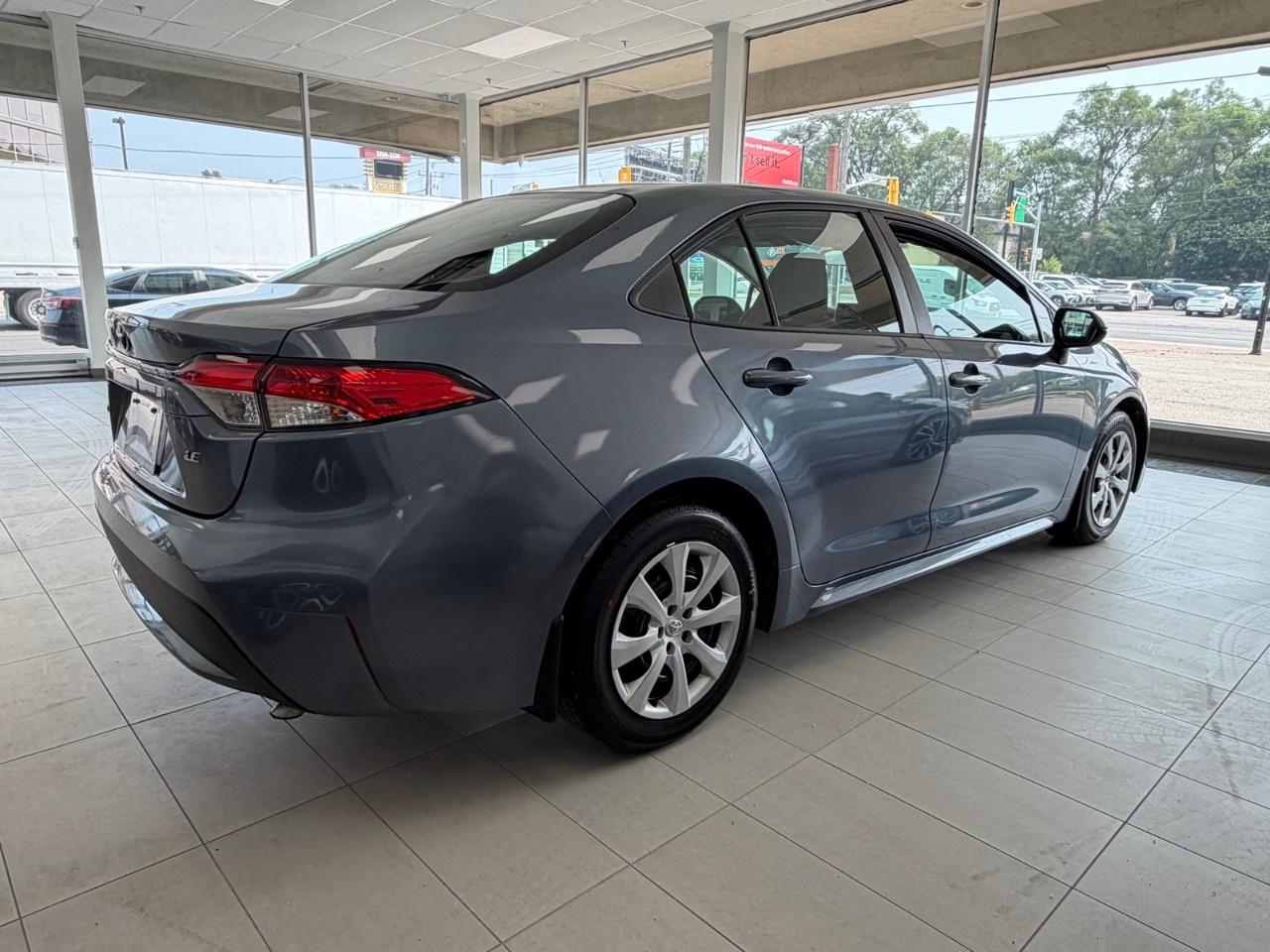 2021 Toyota Corolla LE CVT Photo