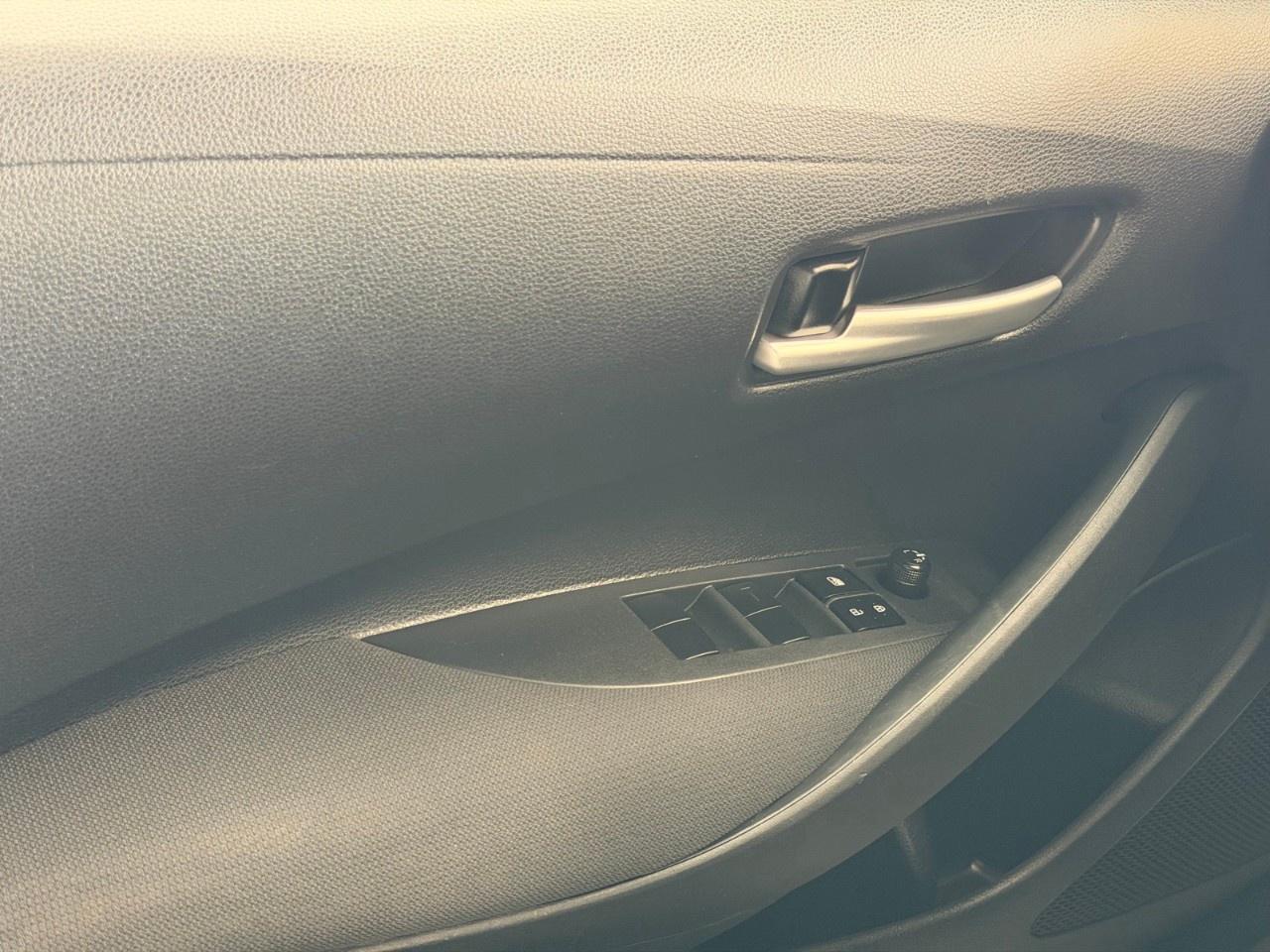 2021 Toyota Corolla LE CVT Photo