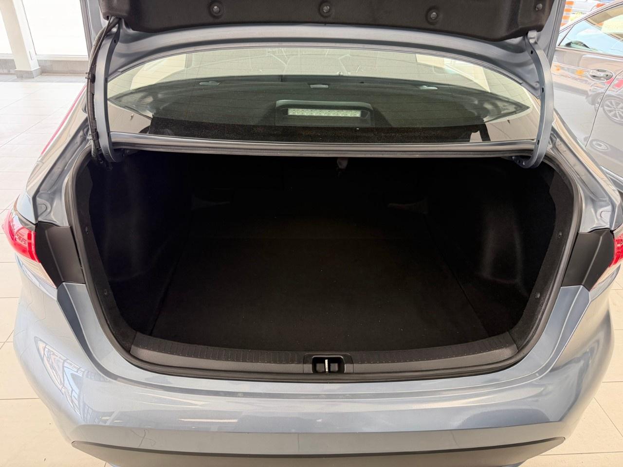 2021 Toyota Corolla LE CVT Photo