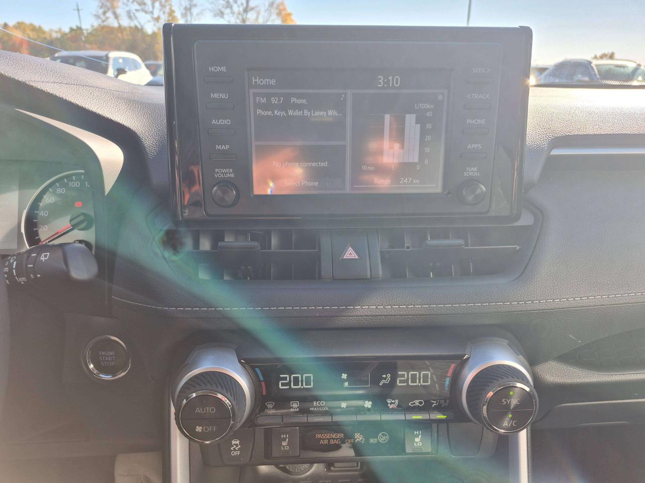2020 Toyota RAV4 XLE AWD Photo