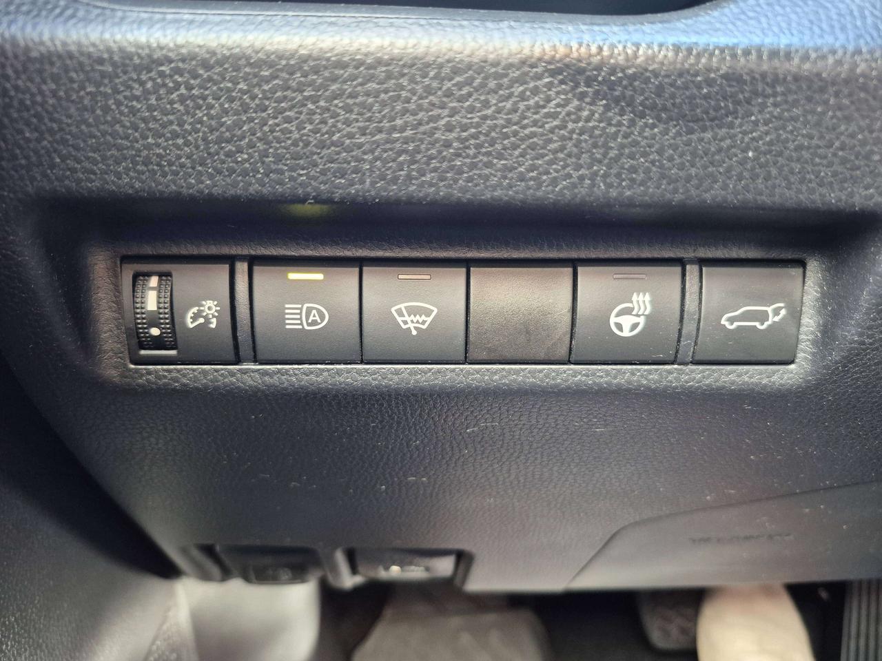 2020 Toyota RAV4 XLE AWD Photo