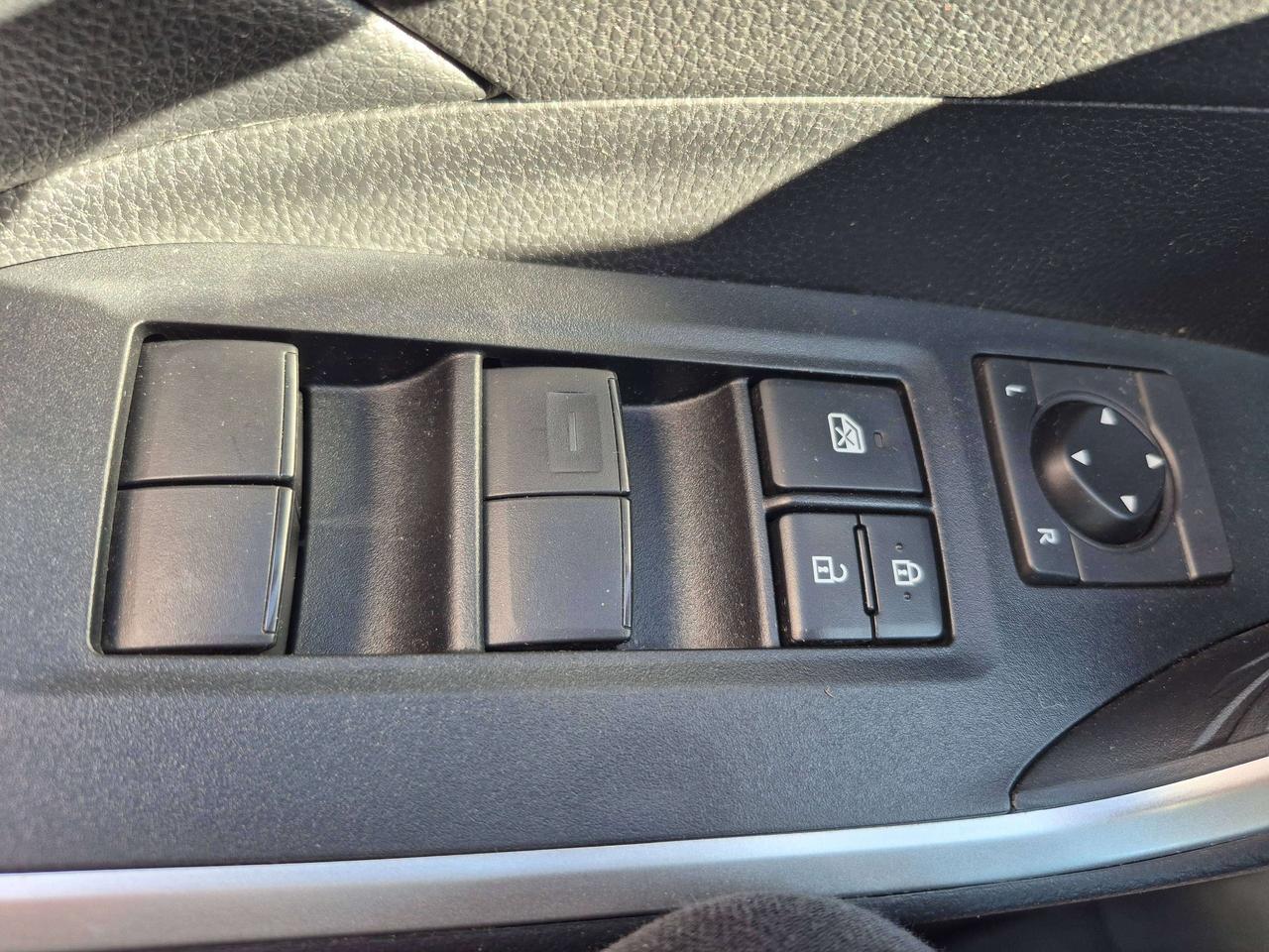 2020 Toyota RAV4 XLE AWD Photo