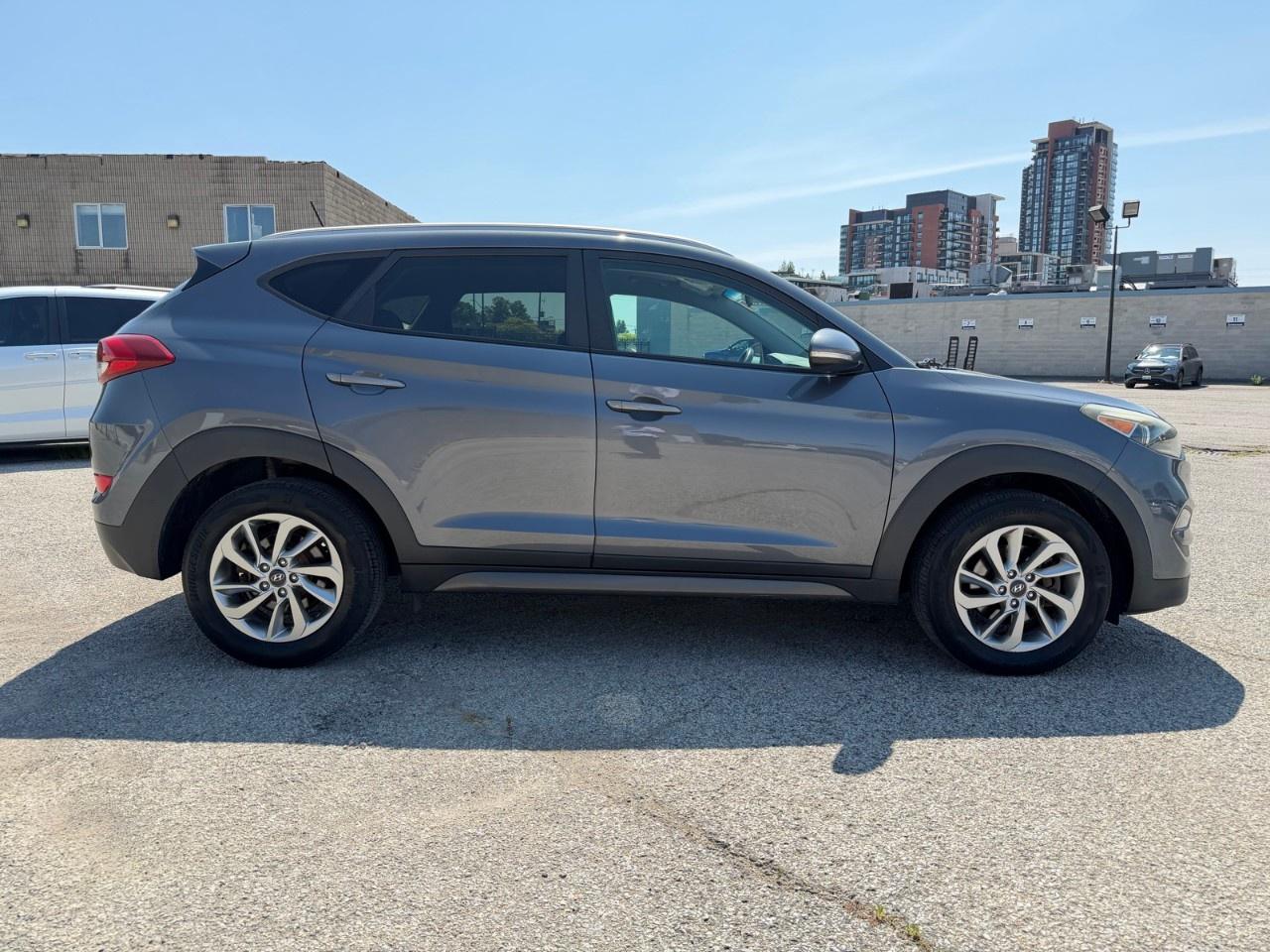 2016 Hyundai Tucson AWD 4DR 2.0L PREMIUM Photo