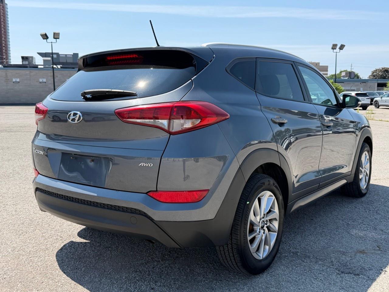 2016 Hyundai Tucson AWD 4DR 2.0L PREMIUM Photo