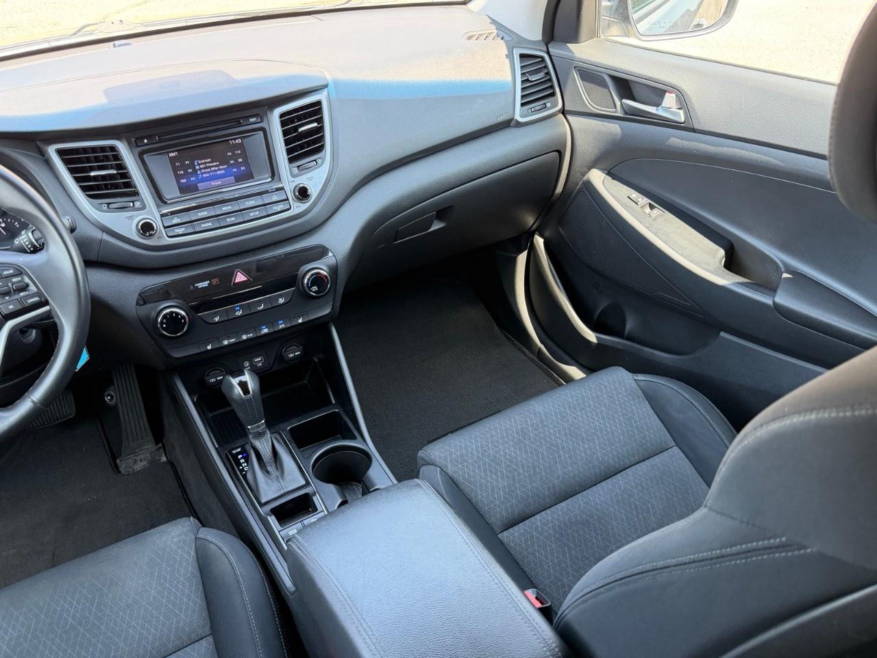 2016 Hyundai Tucson AWD 4DR 2.0L PREMIUM Photo