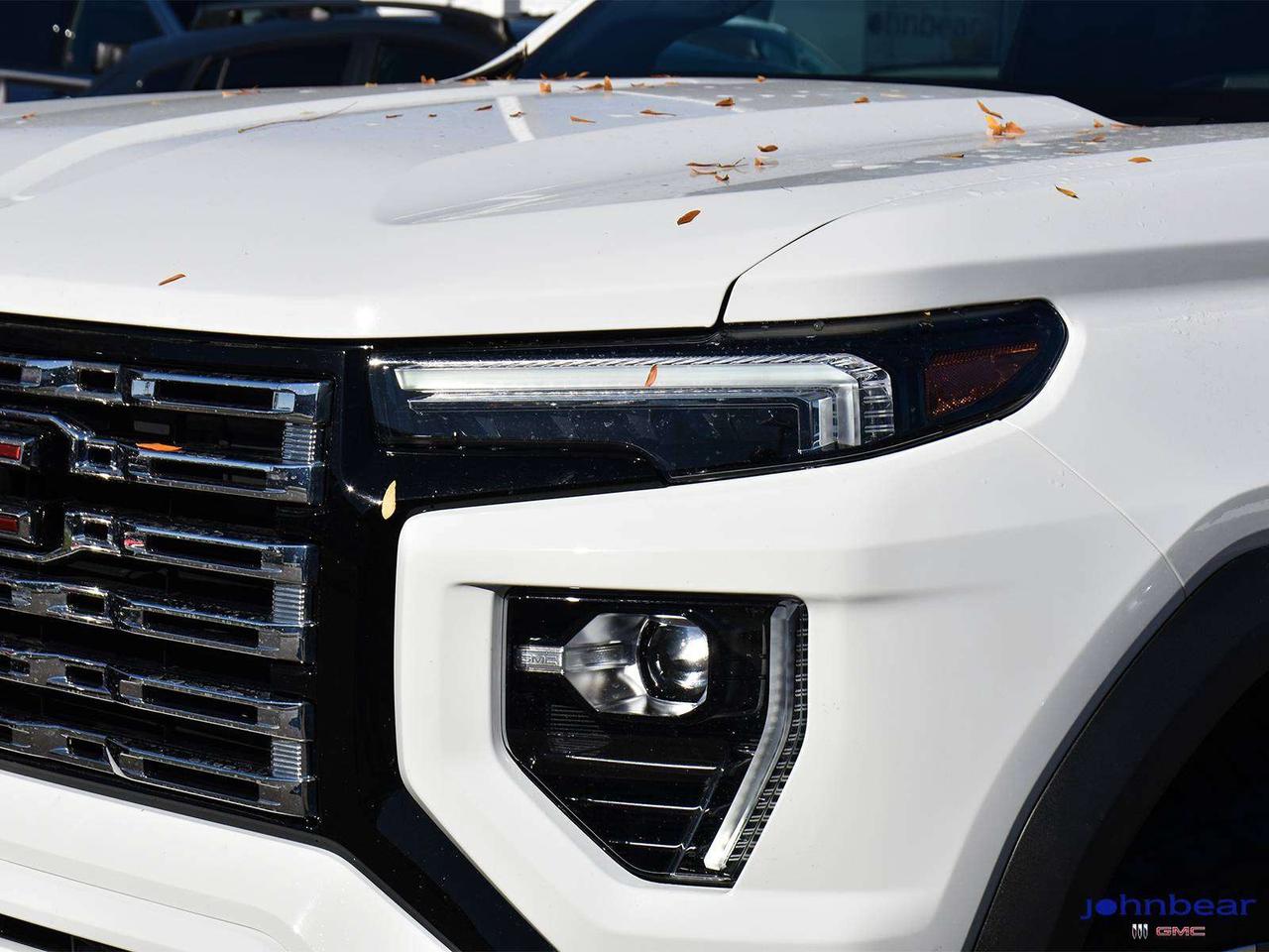 2024 GMC Canyon Denali Photo