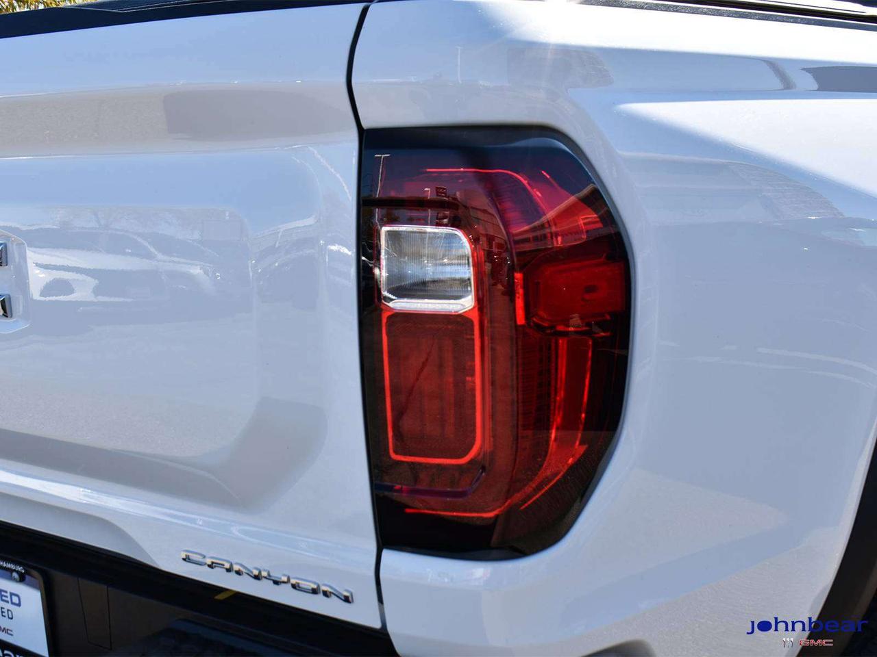 2024 GMC Canyon Denali Photo