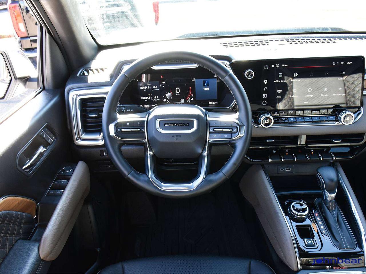 2024 GMC Canyon Denali Photo