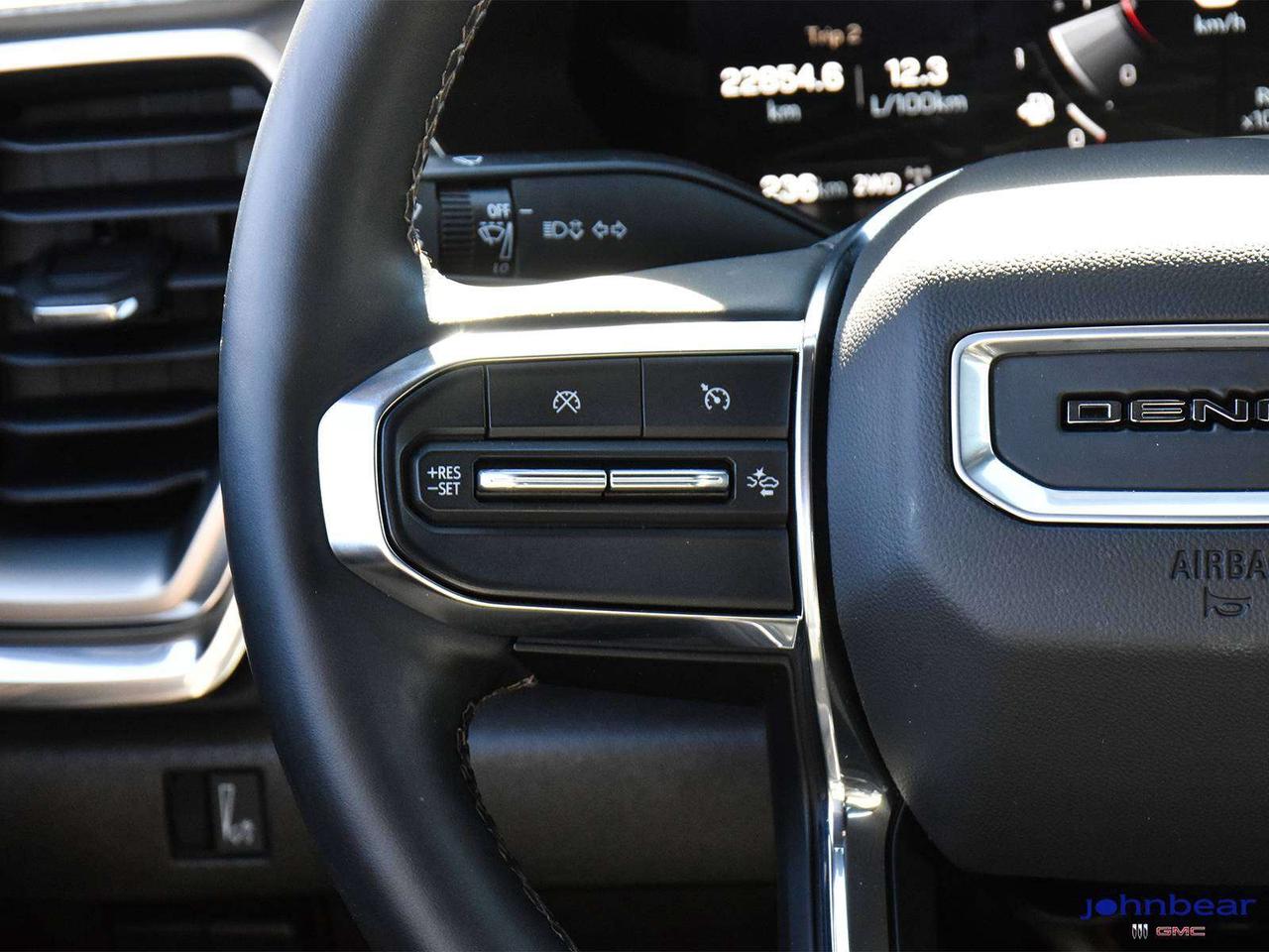 2024 GMC Canyon Denali Photo