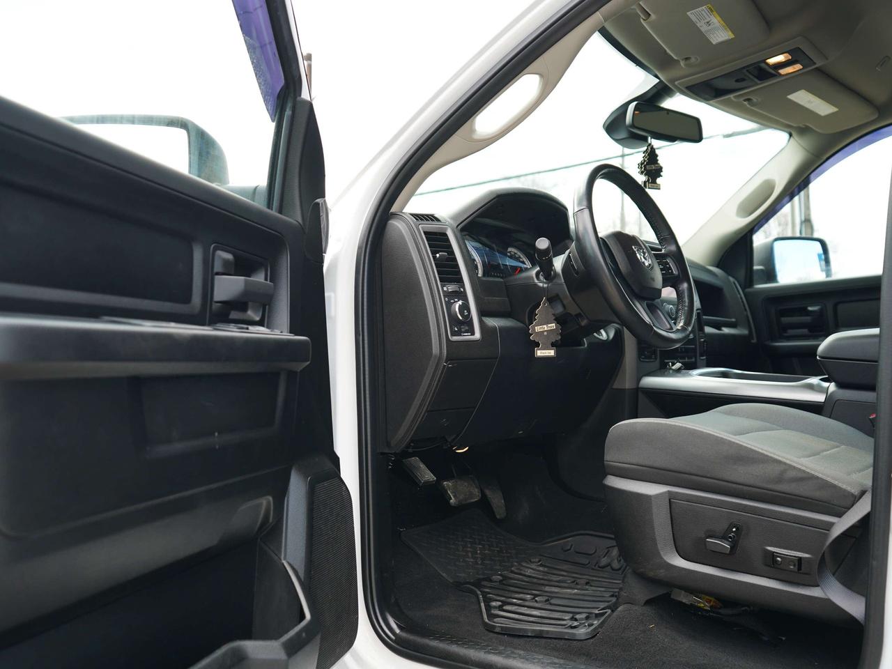 2023 RAM 1500 Express Photo