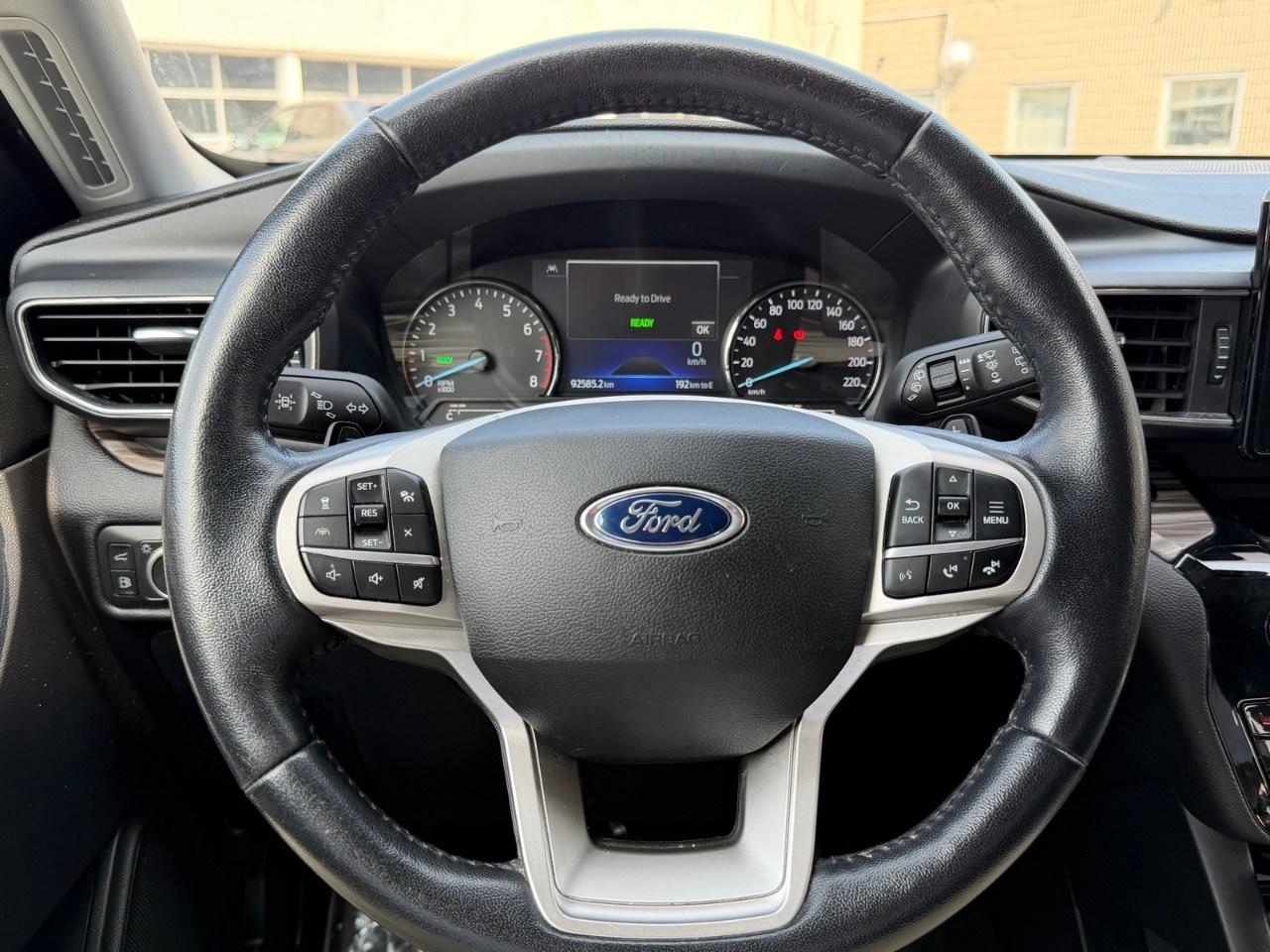 2021 Ford Explorer Limited 4WD Photo