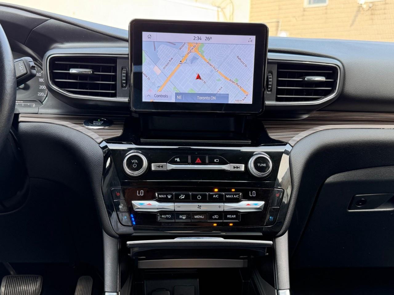 2021 Ford Explorer Limited 4WD Photo