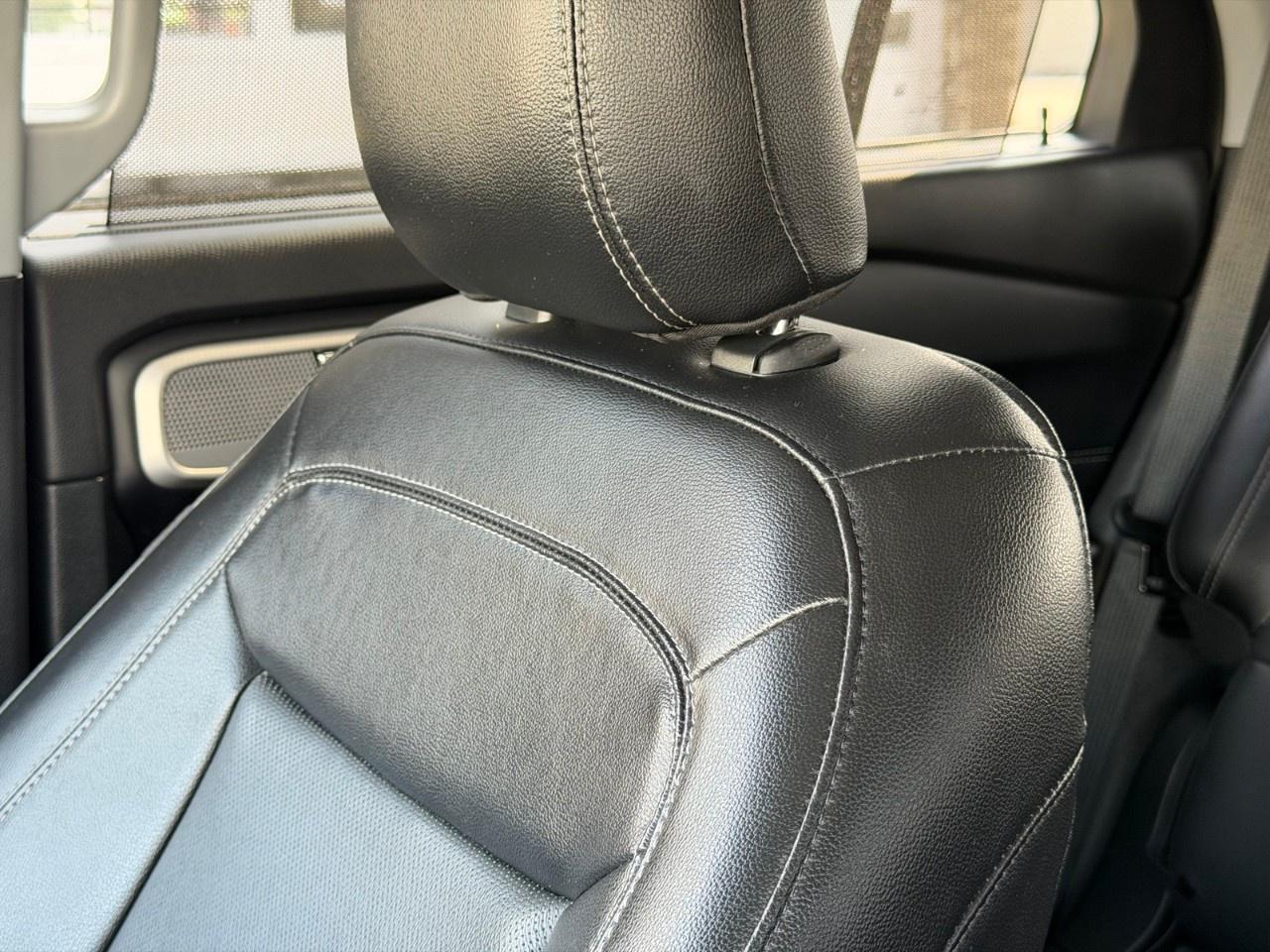 2021 Ford Explorer Limited 4WD Photo