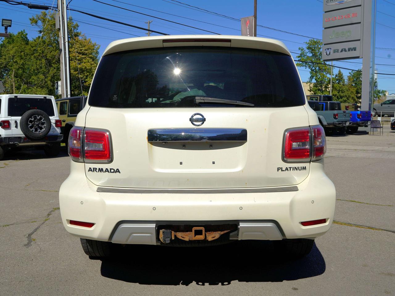2017 Nissan Armada PLATINUM, 4X4, NAVI, HEATED SEATS Photo