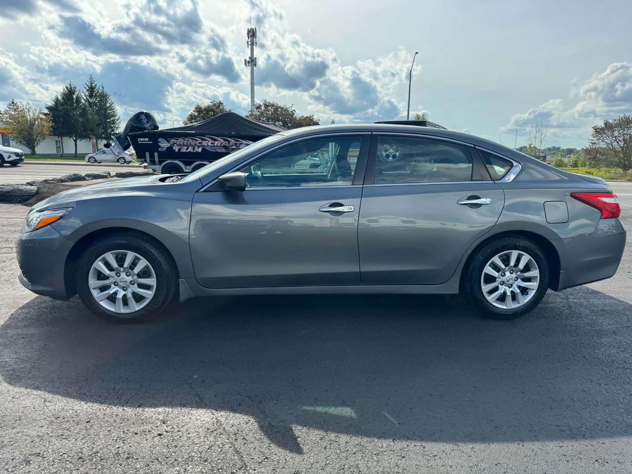 2017 Nissan Altima Low KM - Certified Photo