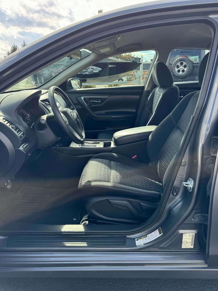 2017 Nissan Altima Low KM - Certified Photo