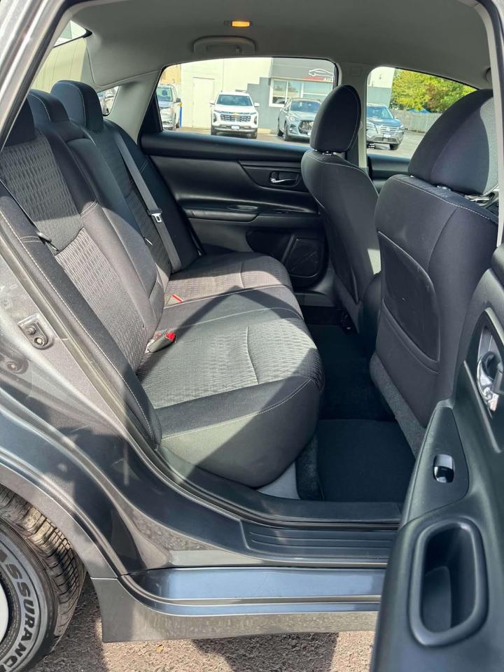 2017 Nissan Altima Low KM - Certified Photo
