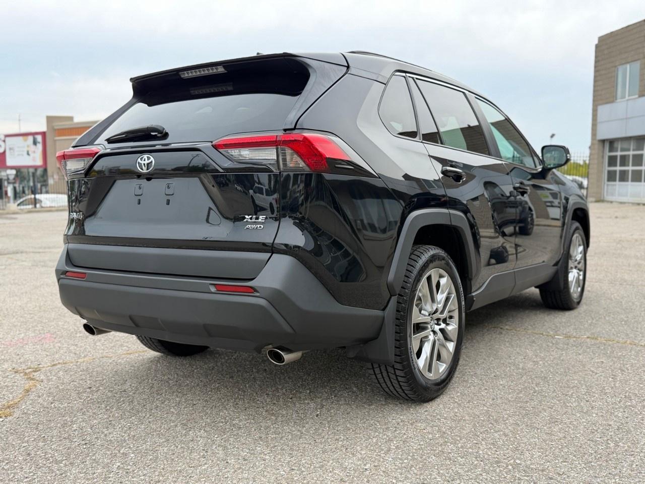 2019 Toyota RAV4 AWD XLE Photo