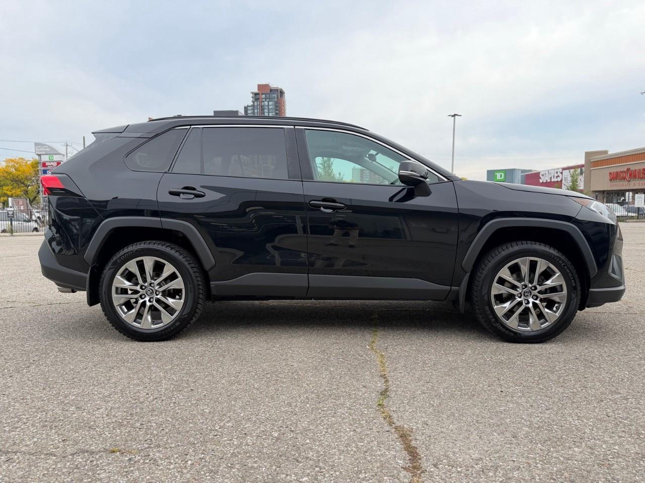 2019 Toyota RAV4 AWD XLE Photo
