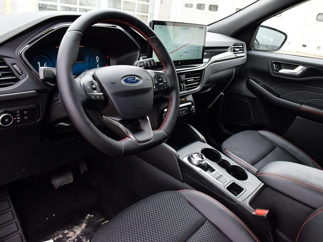 2025 Ford Escape ST-Line Select Photo