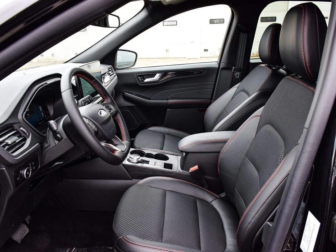 2025 Ford Escape ST-Line Select Photo