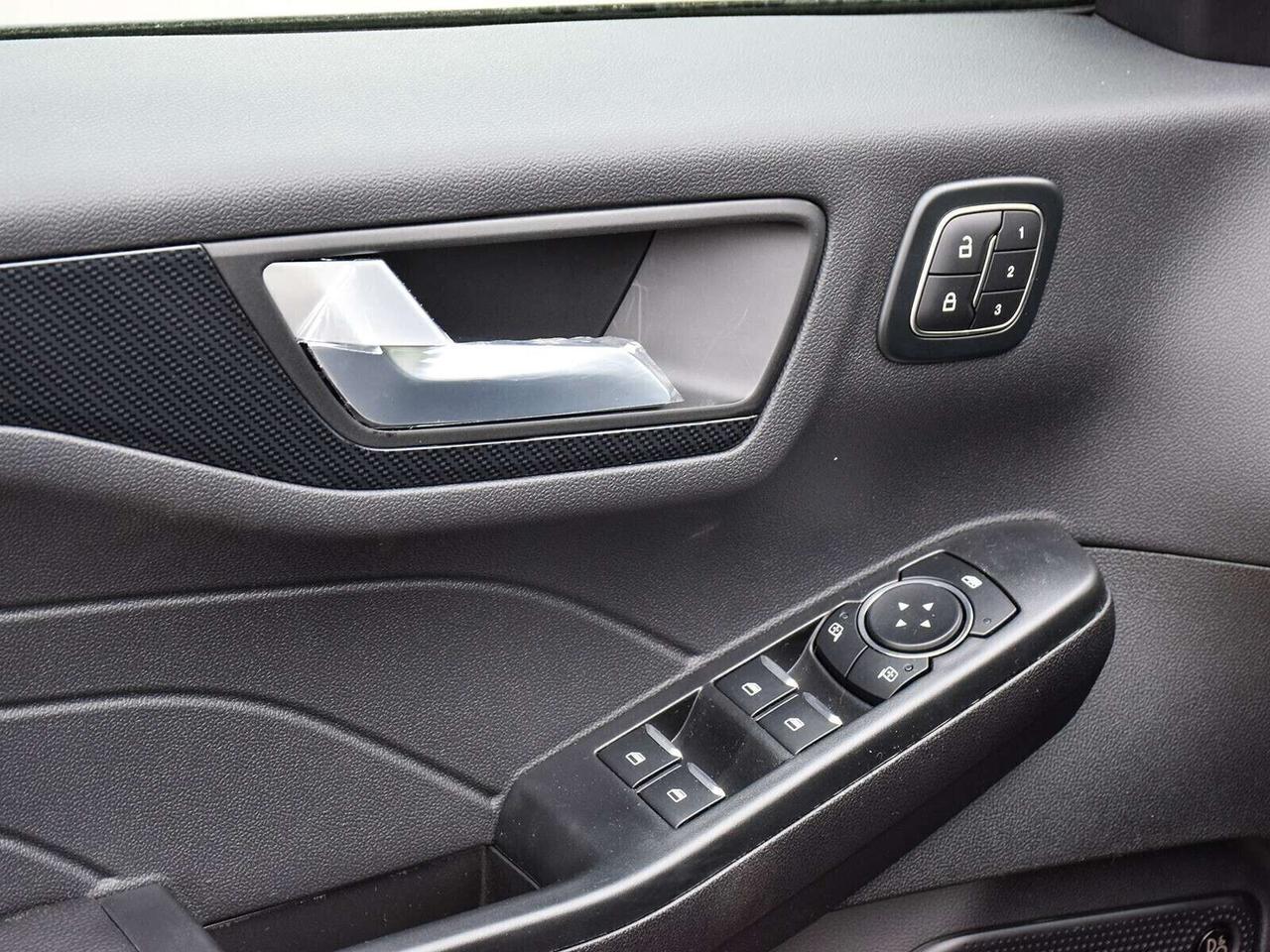 2025 Ford Escape ST-Line Select Photo