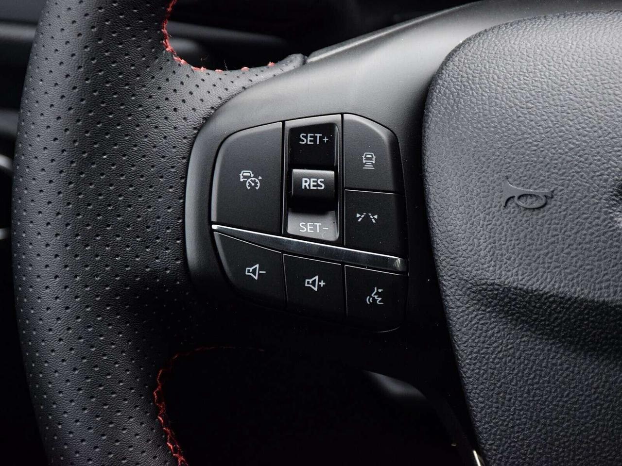 2025 Ford Escape ST-Line Select Photo