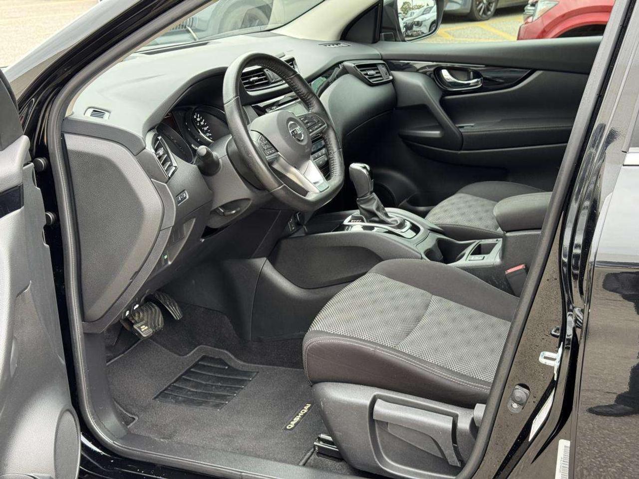 2017 Nissan Qashqai SV/ CARFAX CLEAN/ ONLY 52K/ MUST SEE Photo