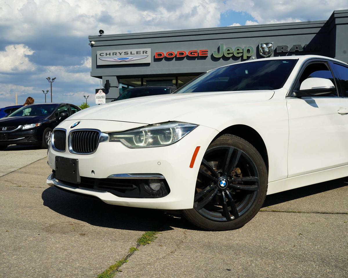 2017 BMW 3 Series AUTO,AWD,NAVIGATION,SUNROOF Photo