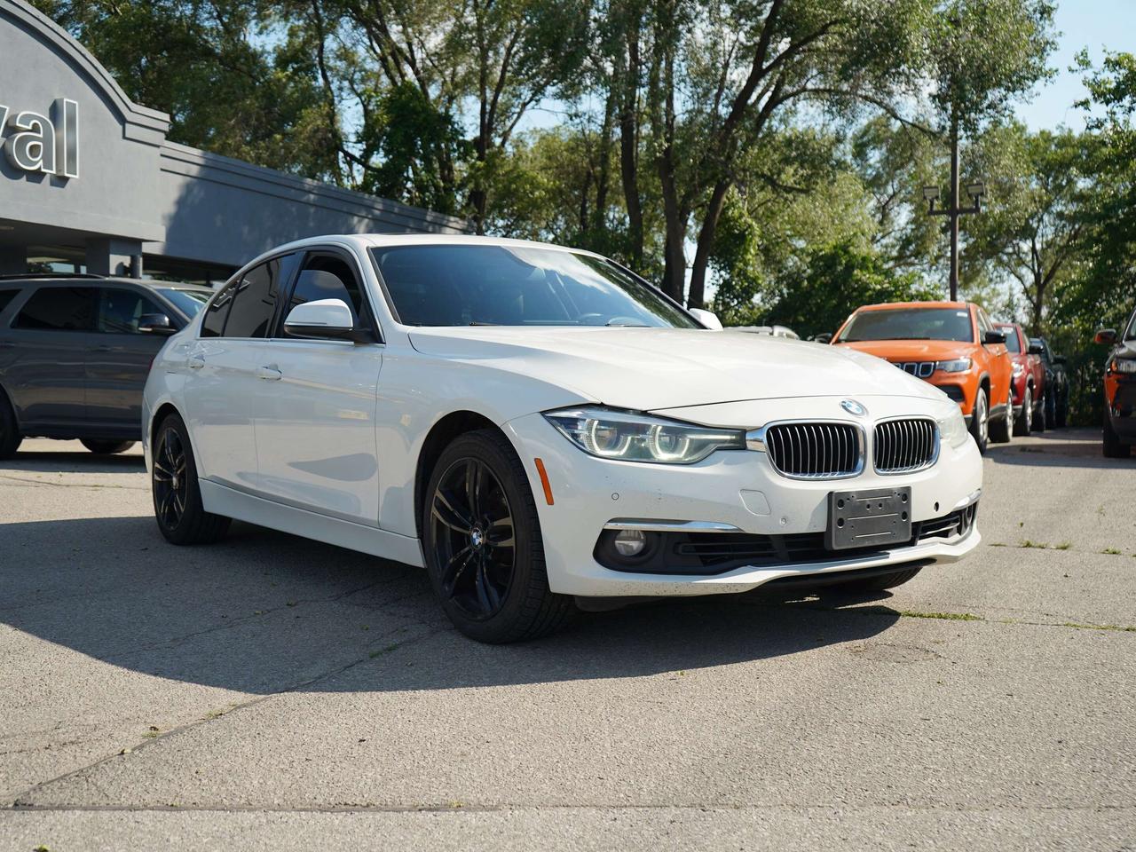 2017 BMW 3 Series AUTO,AWD,NAVIGATION,SUNROOF Photo