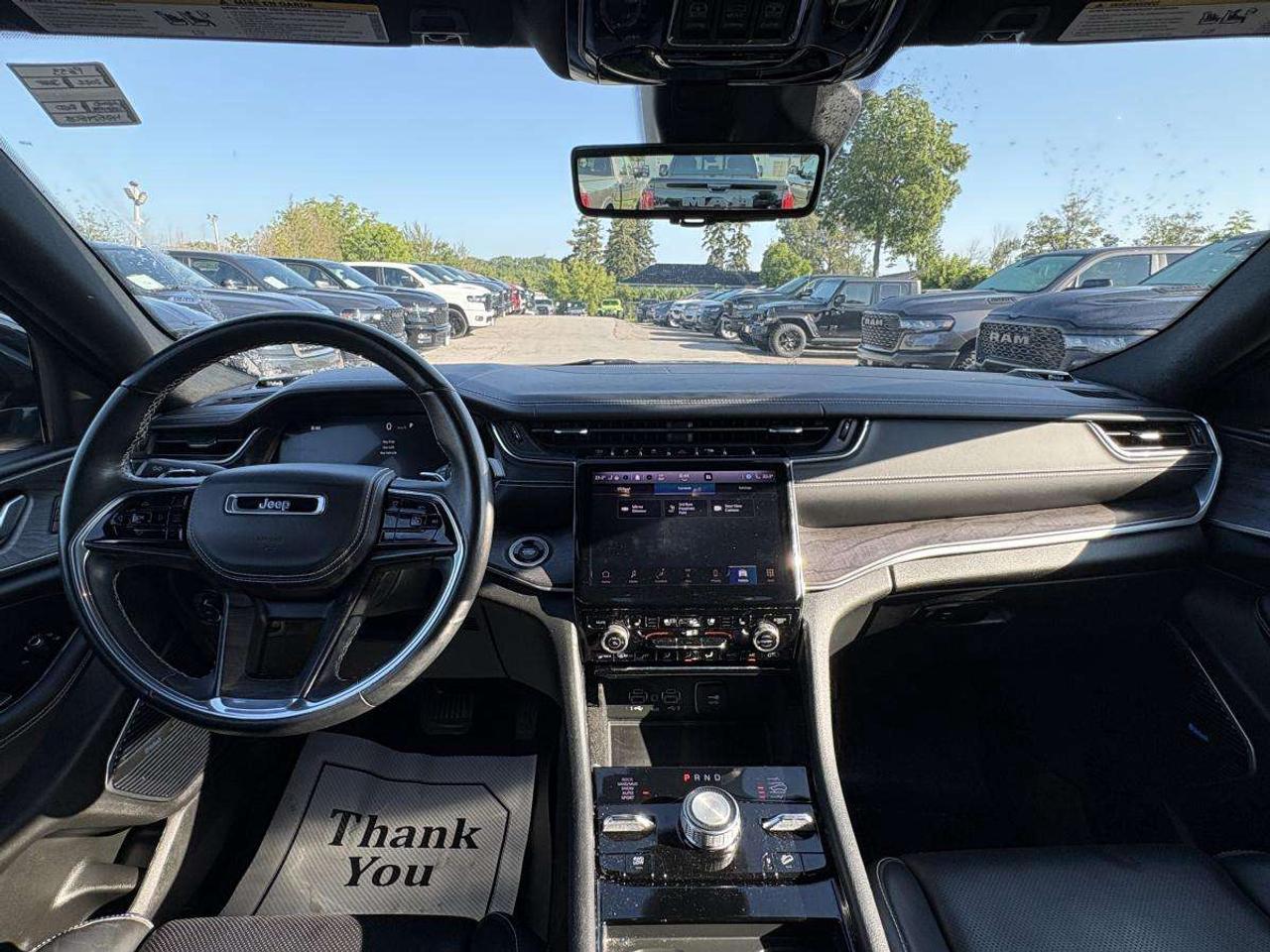 2022 Jeep Grand Cherokee OVERLAND 4X4 Photo
