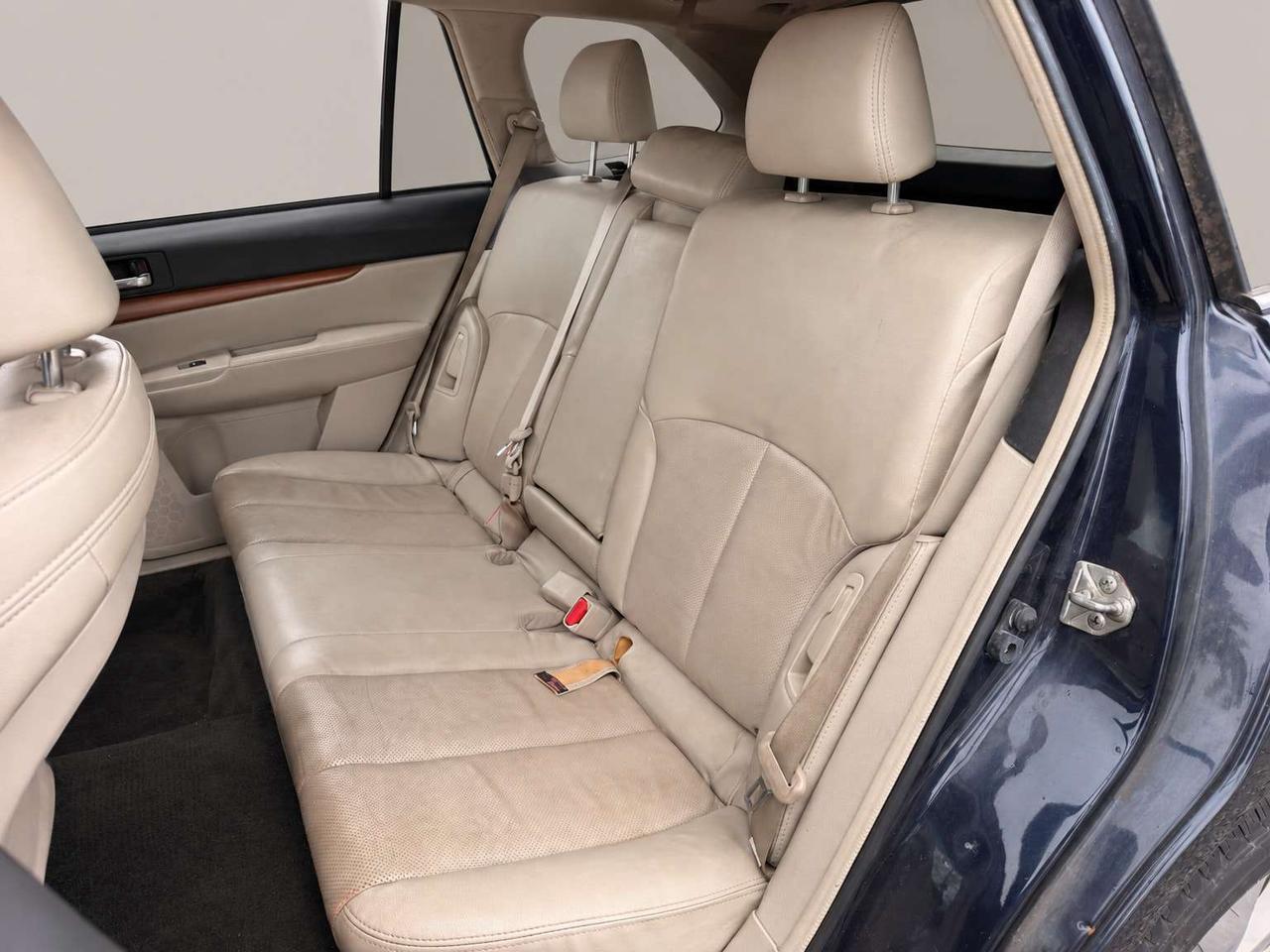 2014 Subaru Outback 2.5i Limited   Certified   ONE Owner   NO Accident   LOW KM · Photo