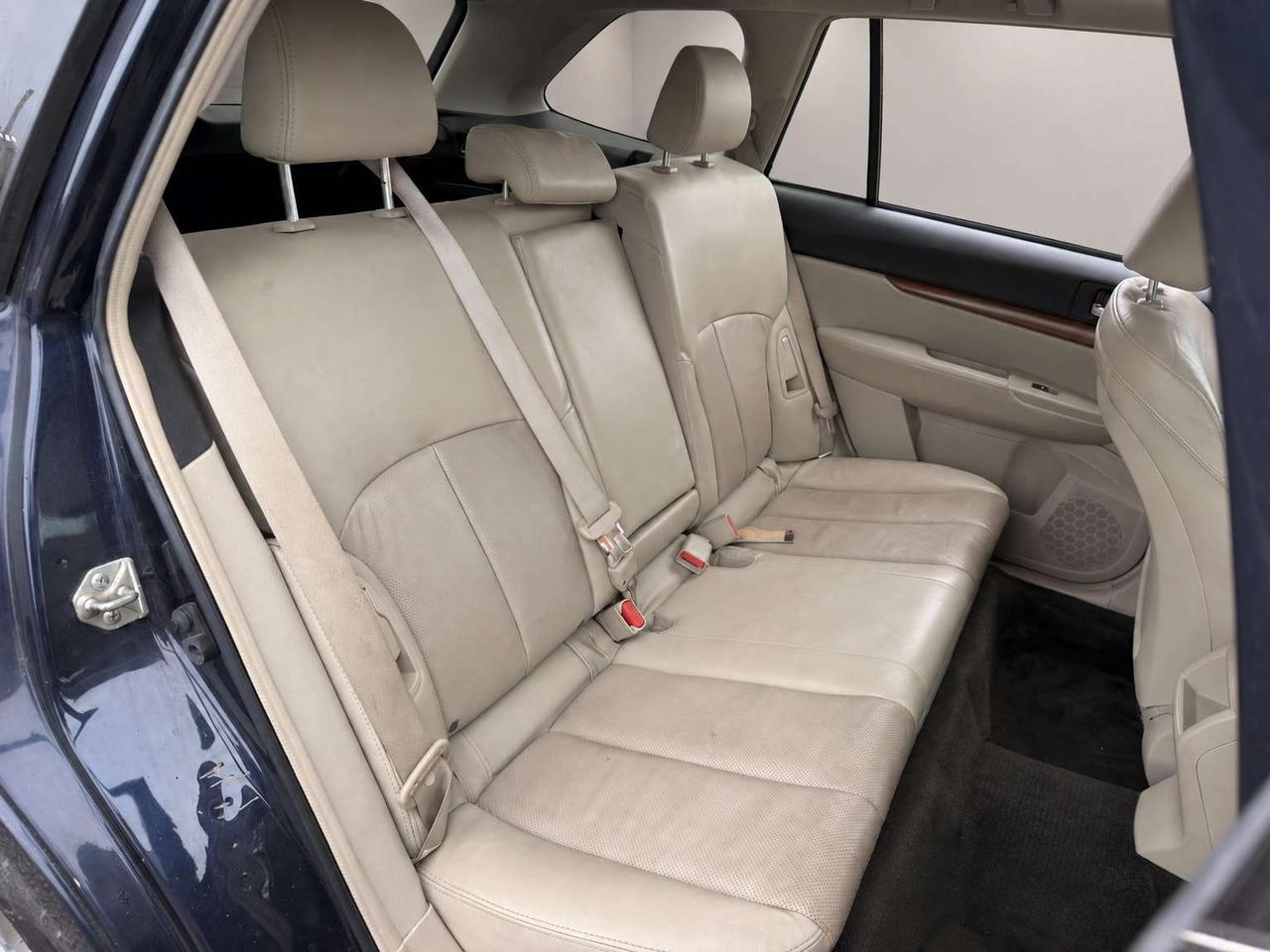 2014 Subaru Outback 2.5i Limited   Certified   ONE Owner   NO Accident   LOW KM · Photo