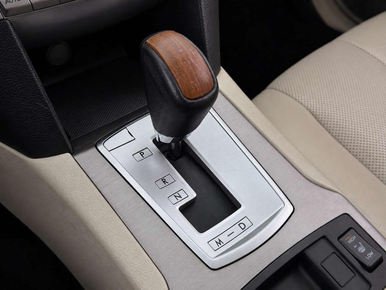 2014 Subaru Outback 2.5i Limited   Certified   ONE Owner   NO Accident   LOW KM · Photo
