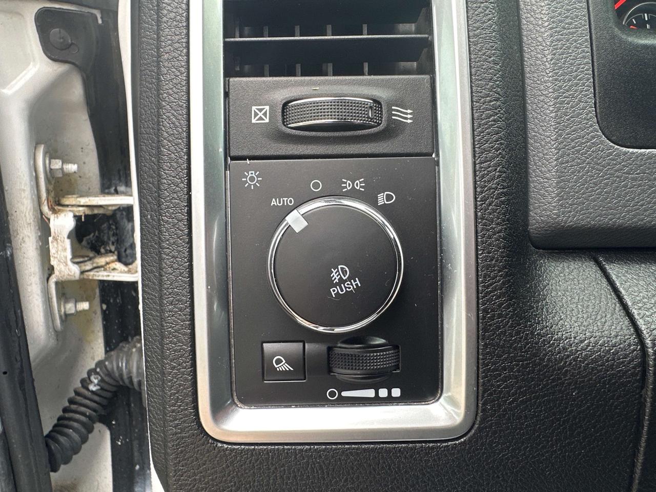 2019 RAM 1500 SLT Photo