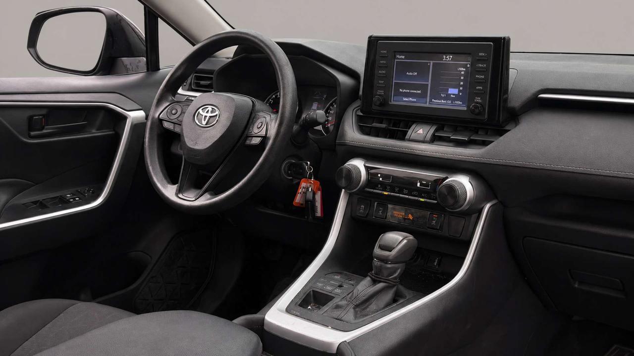 2019 Toyota RAV4 LE   Certified   LOW KM   No Accident Photo