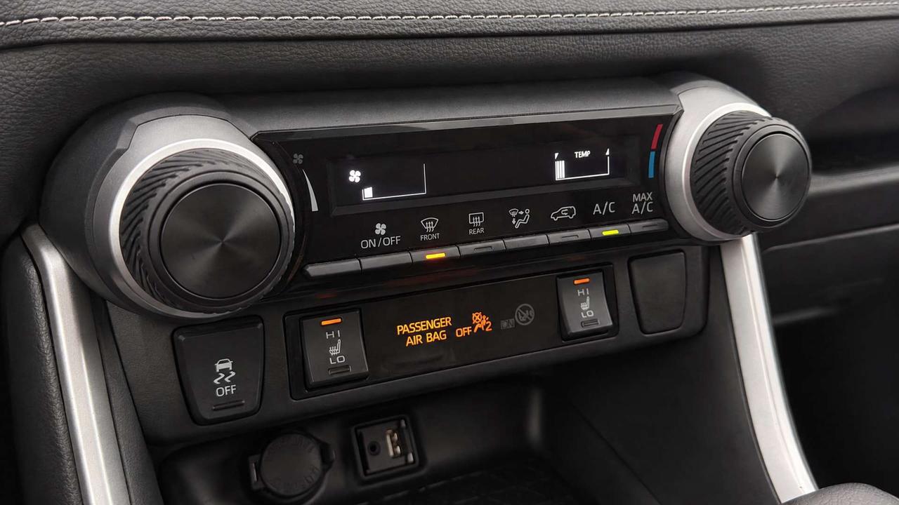 2019 Toyota RAV4 LE   Certified   LOW KM   No Accident Photo