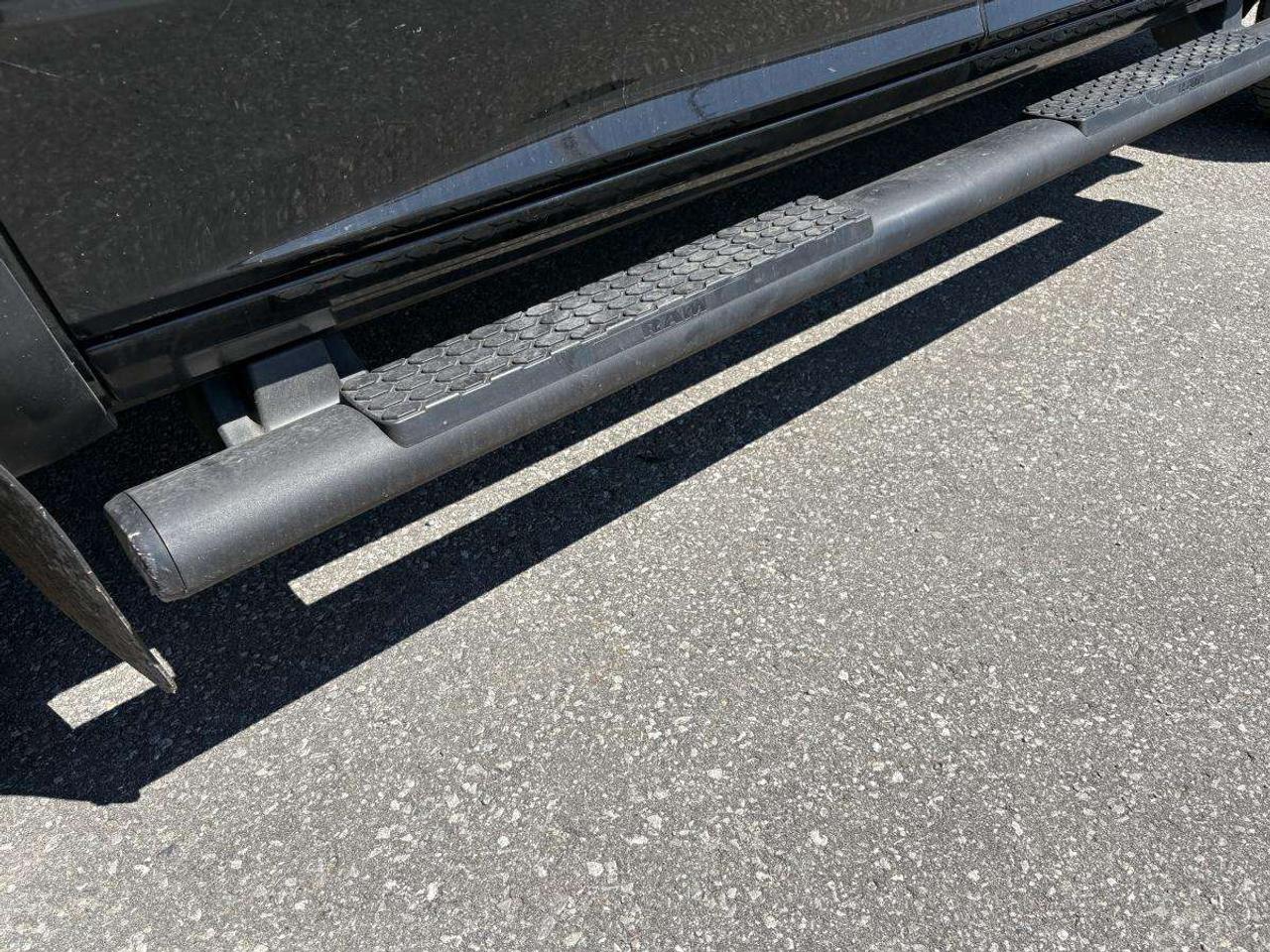 2022 RAM 1500 Warlock 4x4 Crew Cab 5'7 Box Photo