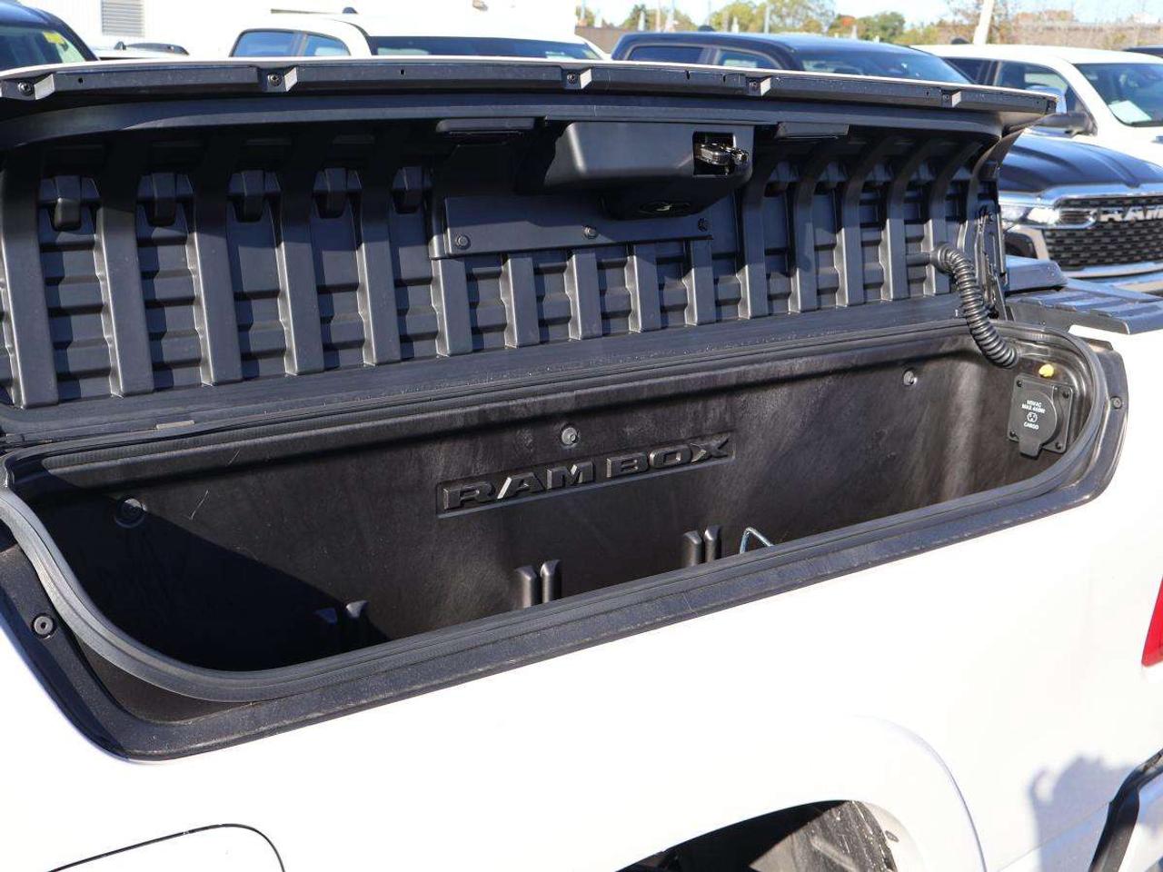 2026 RAM 1500 Tungsten 4x4 Crew Photo