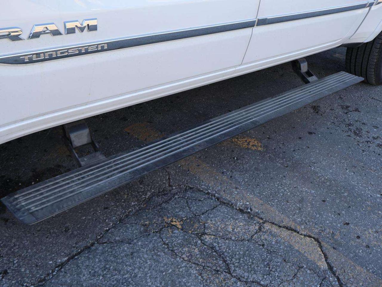 2026 RAM 1500 Tungsten 4x4 Crew Photo