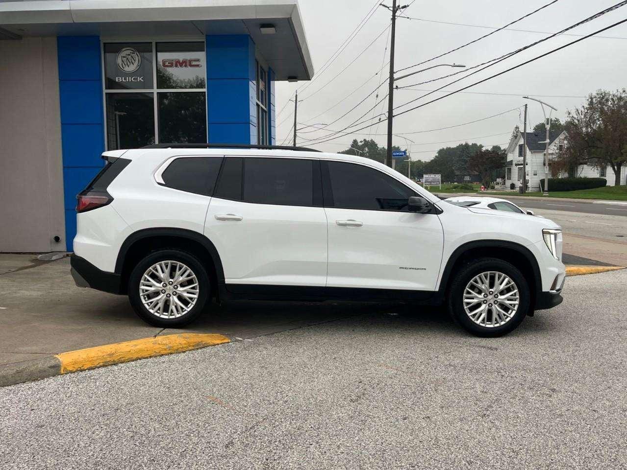2024 GMC Acadia ELEVATION CPO RATES APPLY! Photo3
